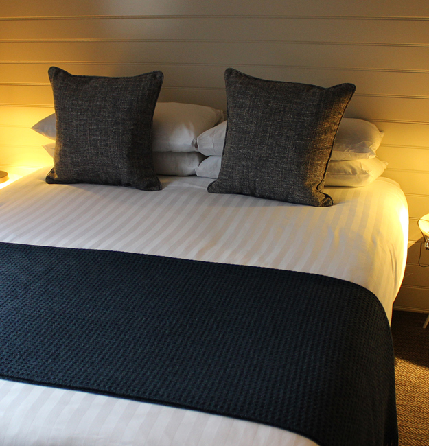 Isles of Glencoe bedroom